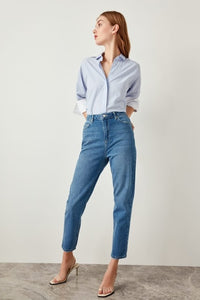 Trendyol Blue High Waist  Mom  80s Jeans Casual Straight-led Denim for Ladies TCLSS19LR0047