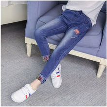 Load image into Gallery viewer, New Girls Jeans Children Denim Jeans Bunny Kids Embroidered Pants Teenager Trousers Girl Clothing Spring Autumn