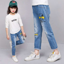 Load image into Gallery viewer, New Girls Jeans Children Denim Jeans Bunny Kids Embroidered Pants Teenager Trousers Girl Clothing Spring Autumn